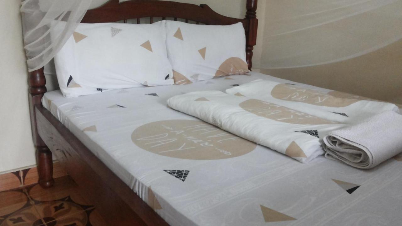 Rock Shadow Hotel Koboko Екстер'єр фото